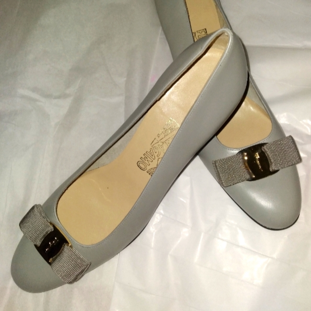 Women's Ferragamo Salvador pumps size 9.5